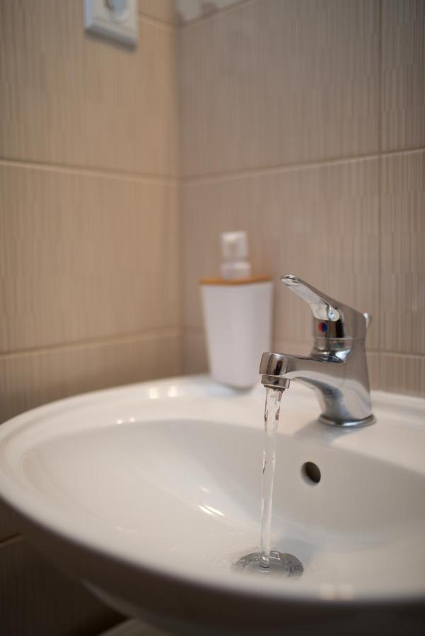 House 4 Rent Laura Apartment Mali Losinj Bagian luar foto