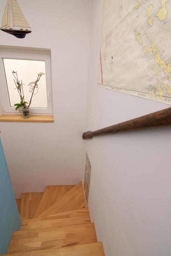 House 4 Rent Laura Apartment Mali Losinj Bagian luar foto